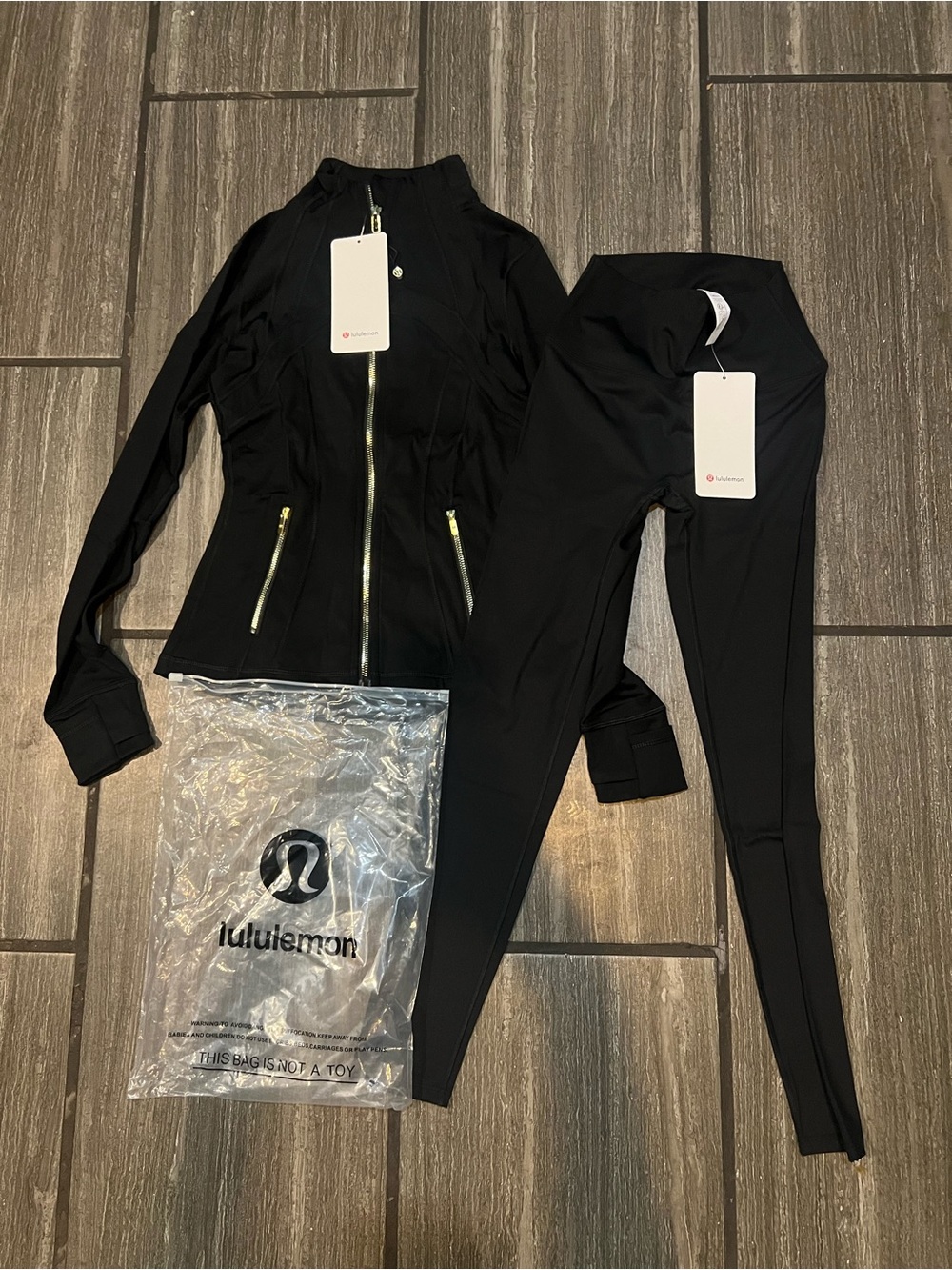 NWT Lululemon athletica Black Jacket & Leggings Set with Gold Zippers
